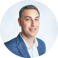 headshot of Zachary Raimi